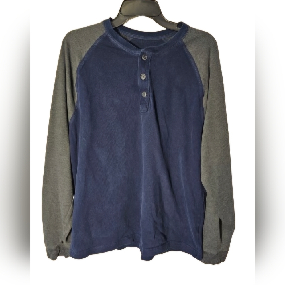 St. John's Bay Cotton and Polyester Blend Blue and Gray Raglan Top Men's Size L